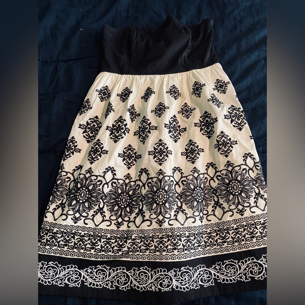 White House Black Market Strapless Dress Embroidered Medallion Print - Picture 8 of 8